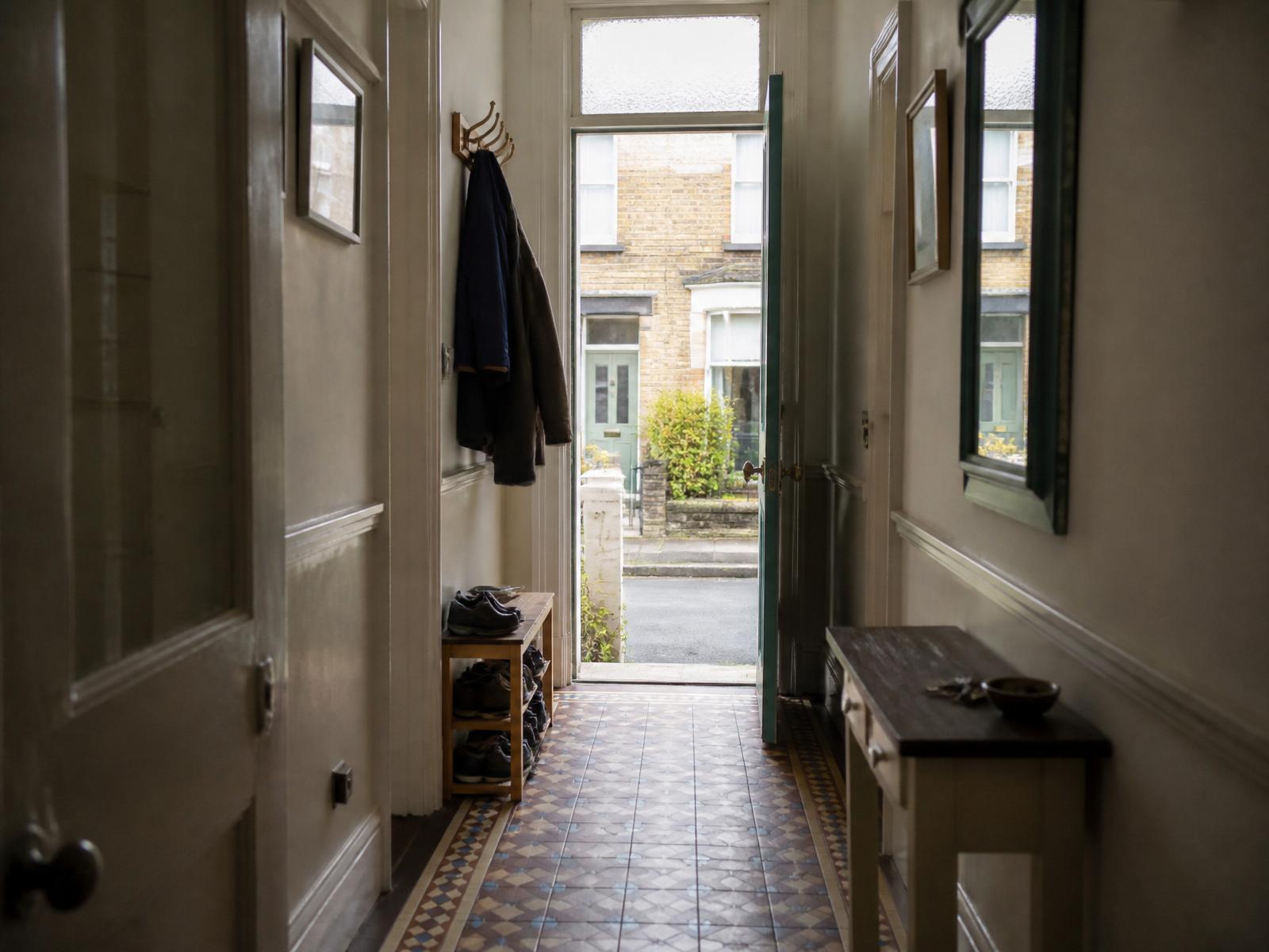 End of Tenancy Cleaning Checklist: Room by Room